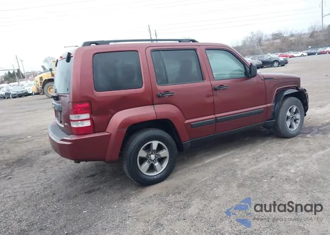 2008 Jeep Liberty Sport z USA, uszkodzony, nr VIN 1J8GN28K98W239890